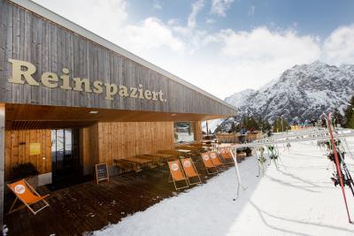 Goona Außen Sonnenterrasse Panorama Brandnertal