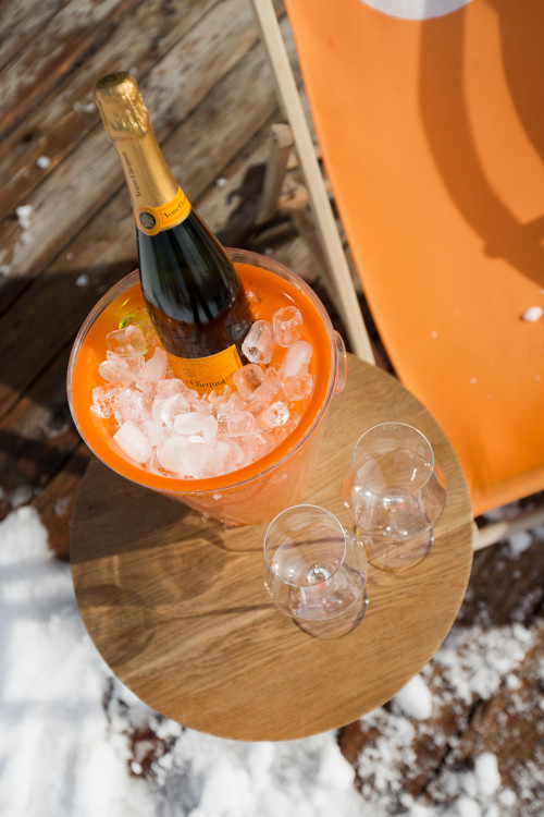 Champagner Veuve Cliquot Goona Schneebar Sonnenterrasse Brandnertal