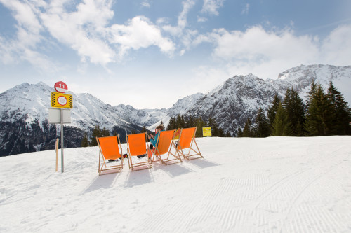 Goona Außen Sonnenterrasse Skipiste