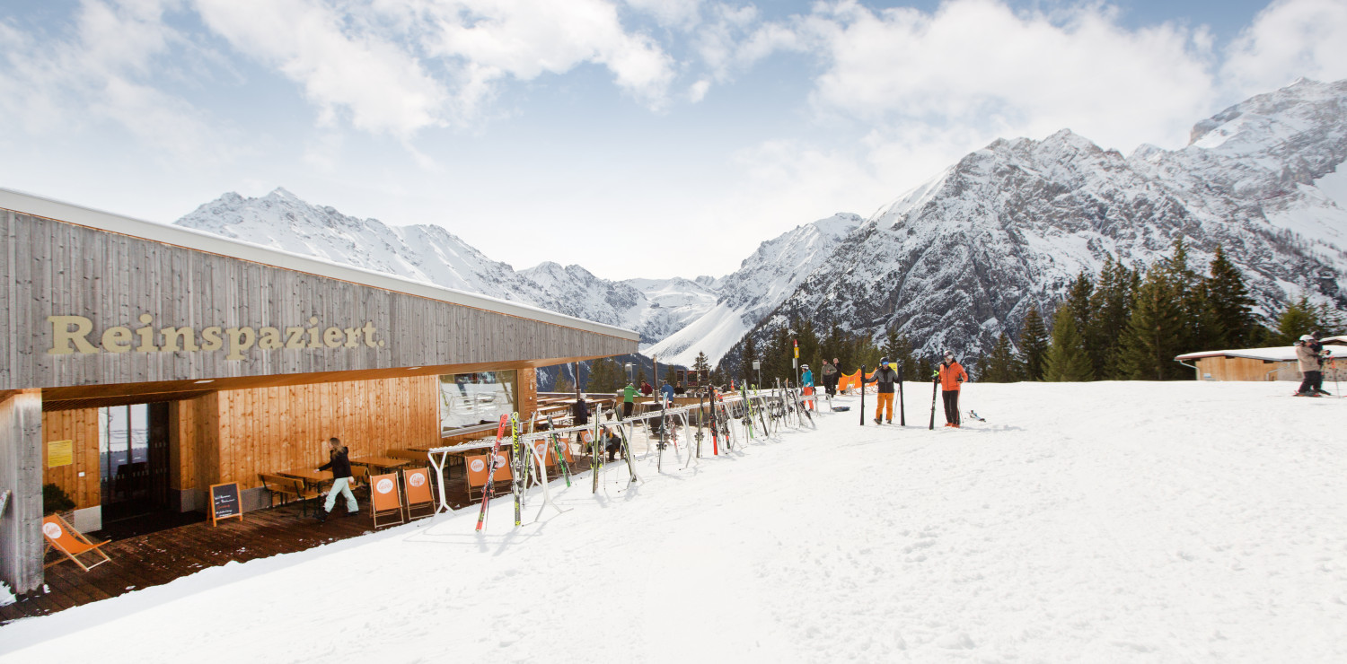 Goona Terrasse Außen Bar